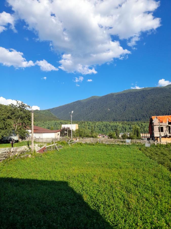 Lela Guest House Местия Екстериор снимка