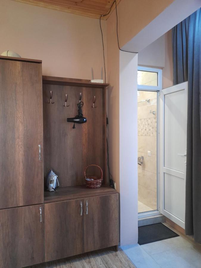 Lela Guest House Местия Екстериор снимка