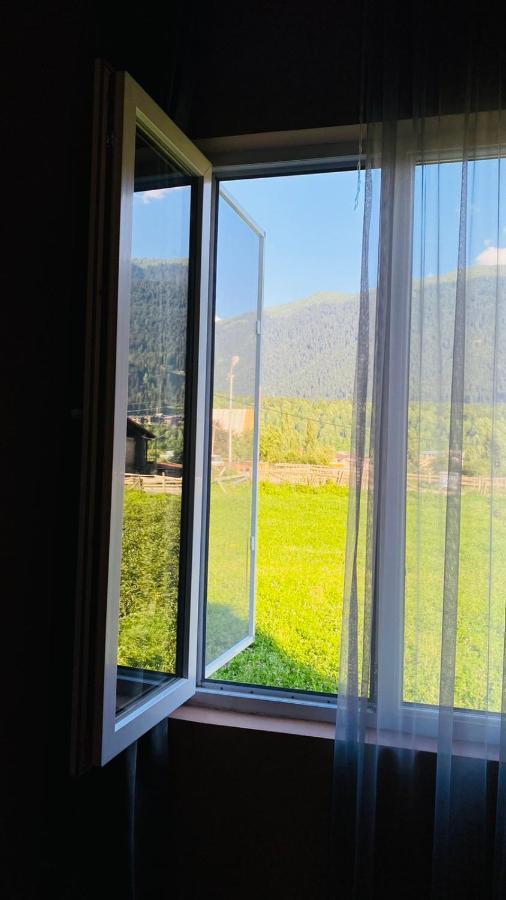 Lela Guest House Местия Екстериор снимка