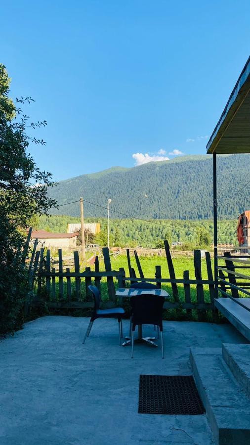 Lela Guest House Местия Екстериор снимка